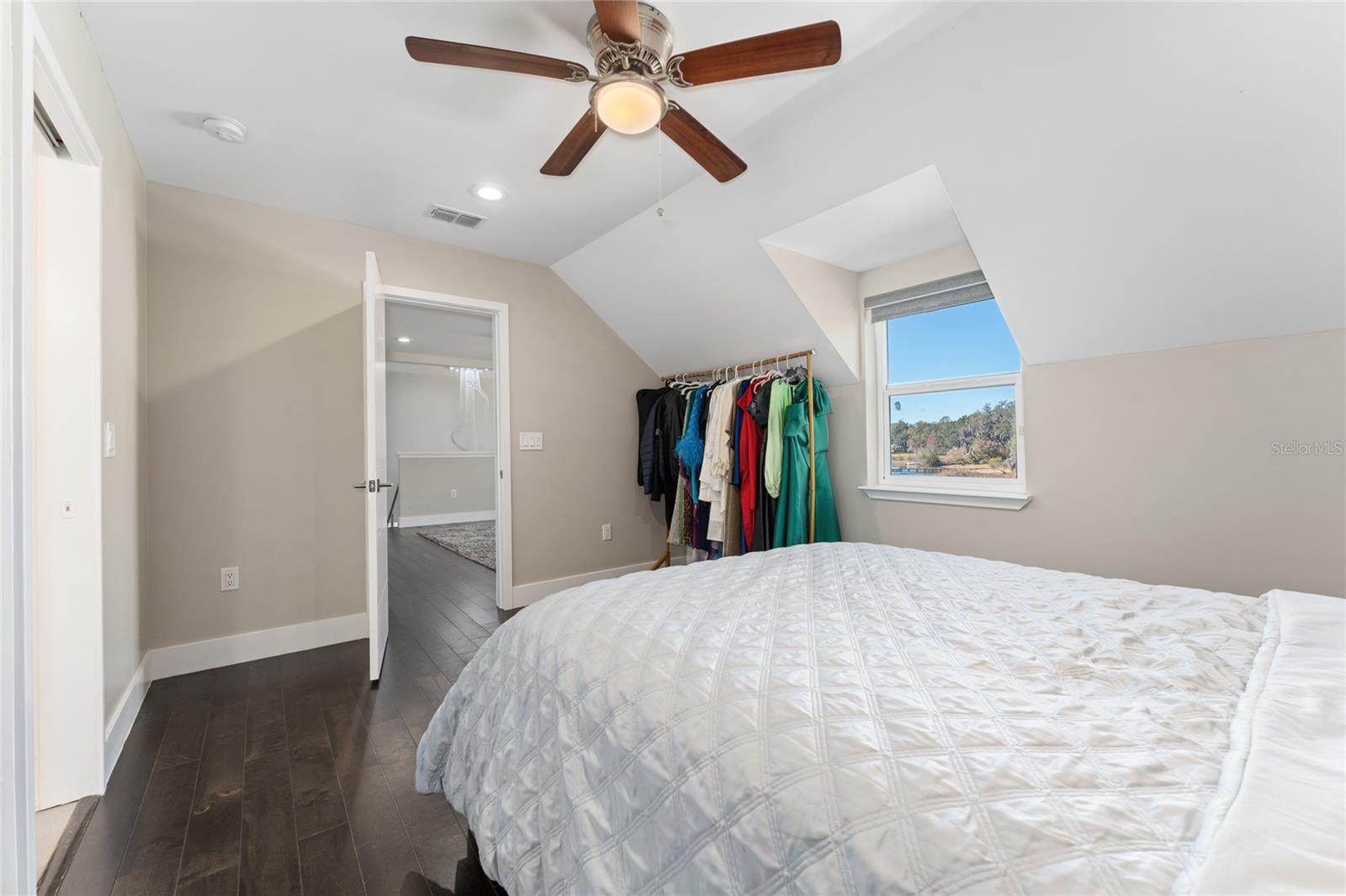 Image 25 of 57 For 606 6th Avenue