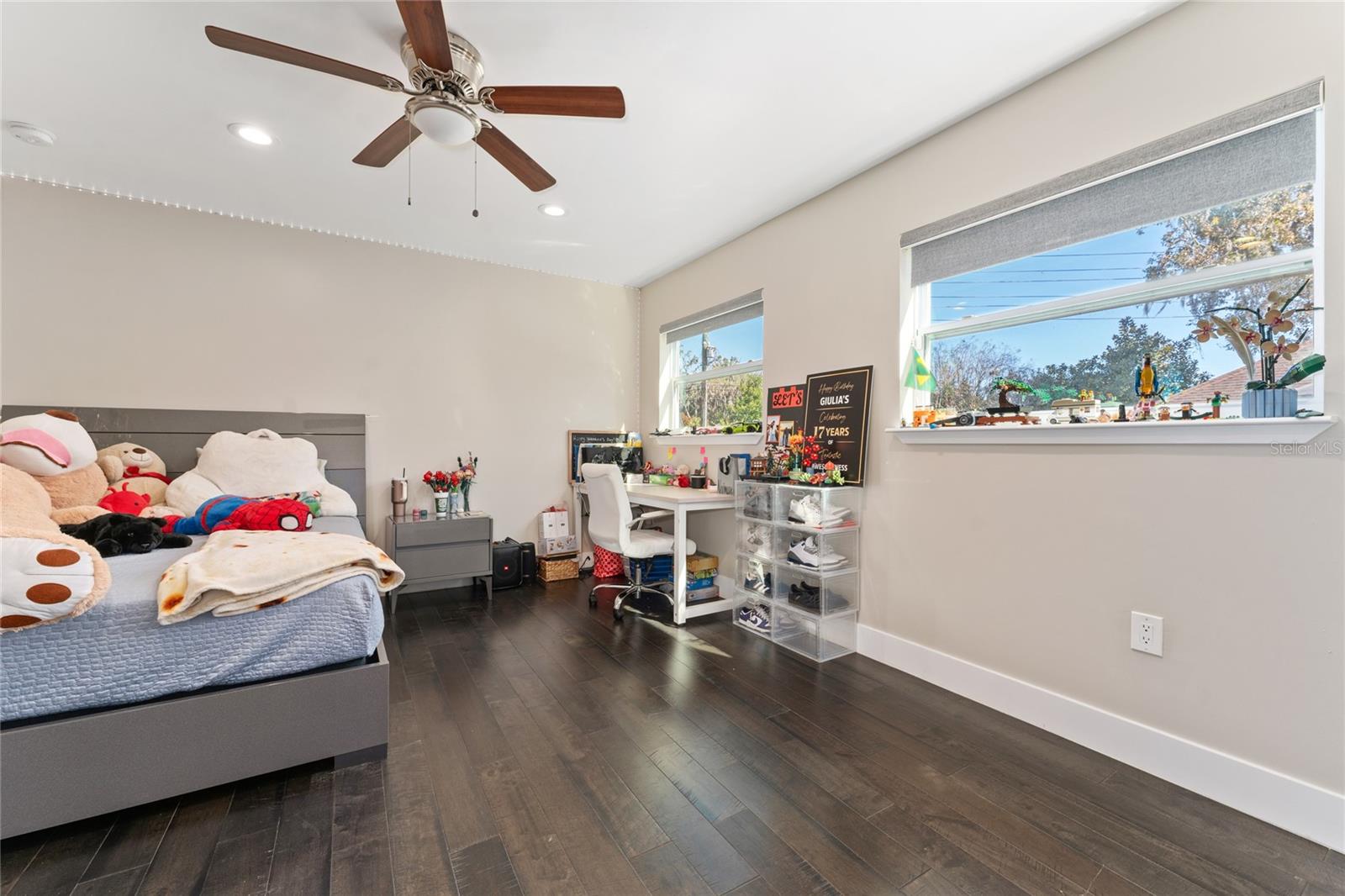 Image 27 of 57 For 606 6th Avenue