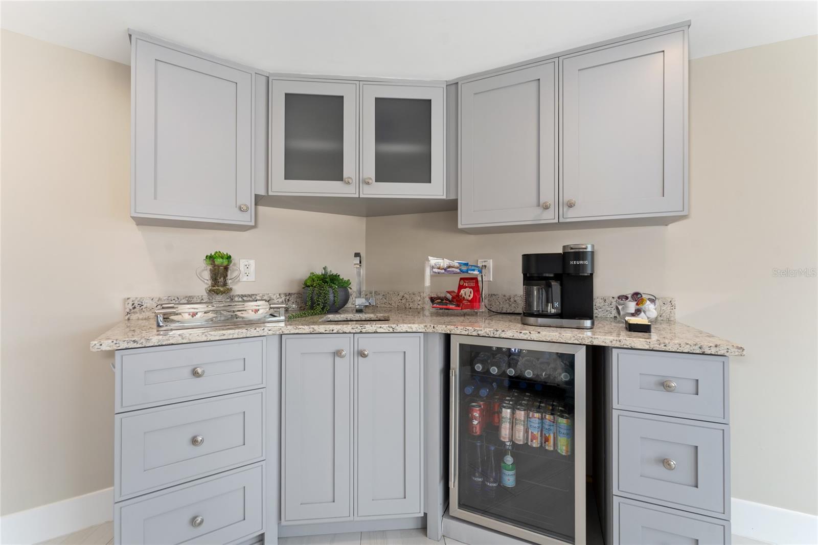 Image 43 of 57 For 606 6th Avenue