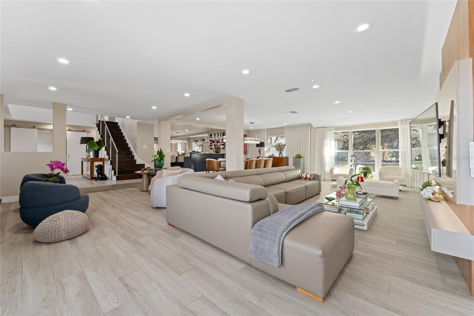 Image 7 of 57 For 606 6th Avenue