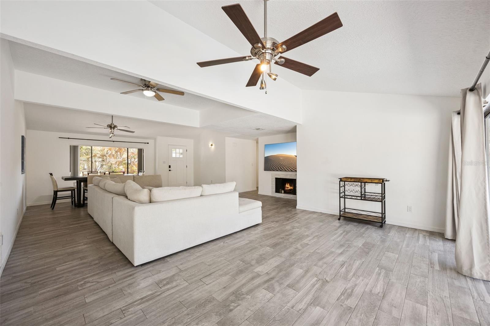 Image 6 of 32 For 728 Coquina Court