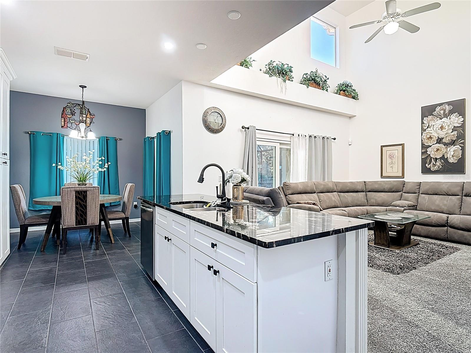 Image 14 of 84 For 4608 Cumbrian Lakes Drive