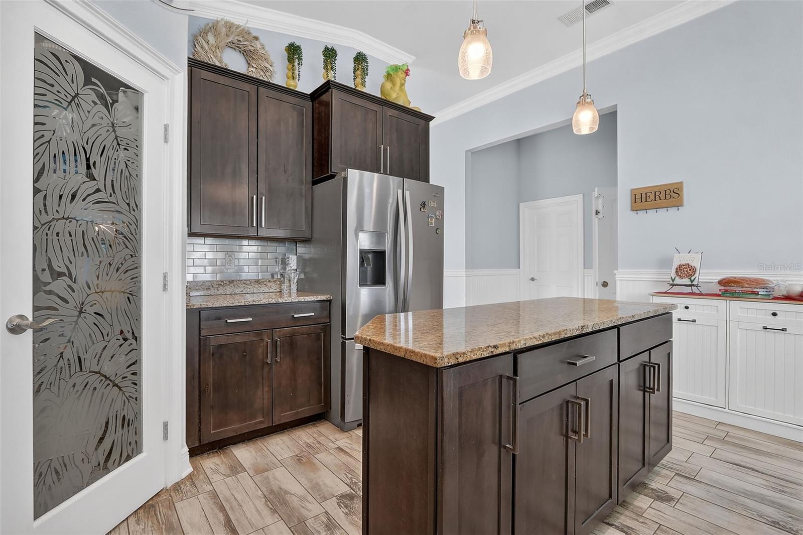 Image 11 of 45 For 1615 Central Avenue