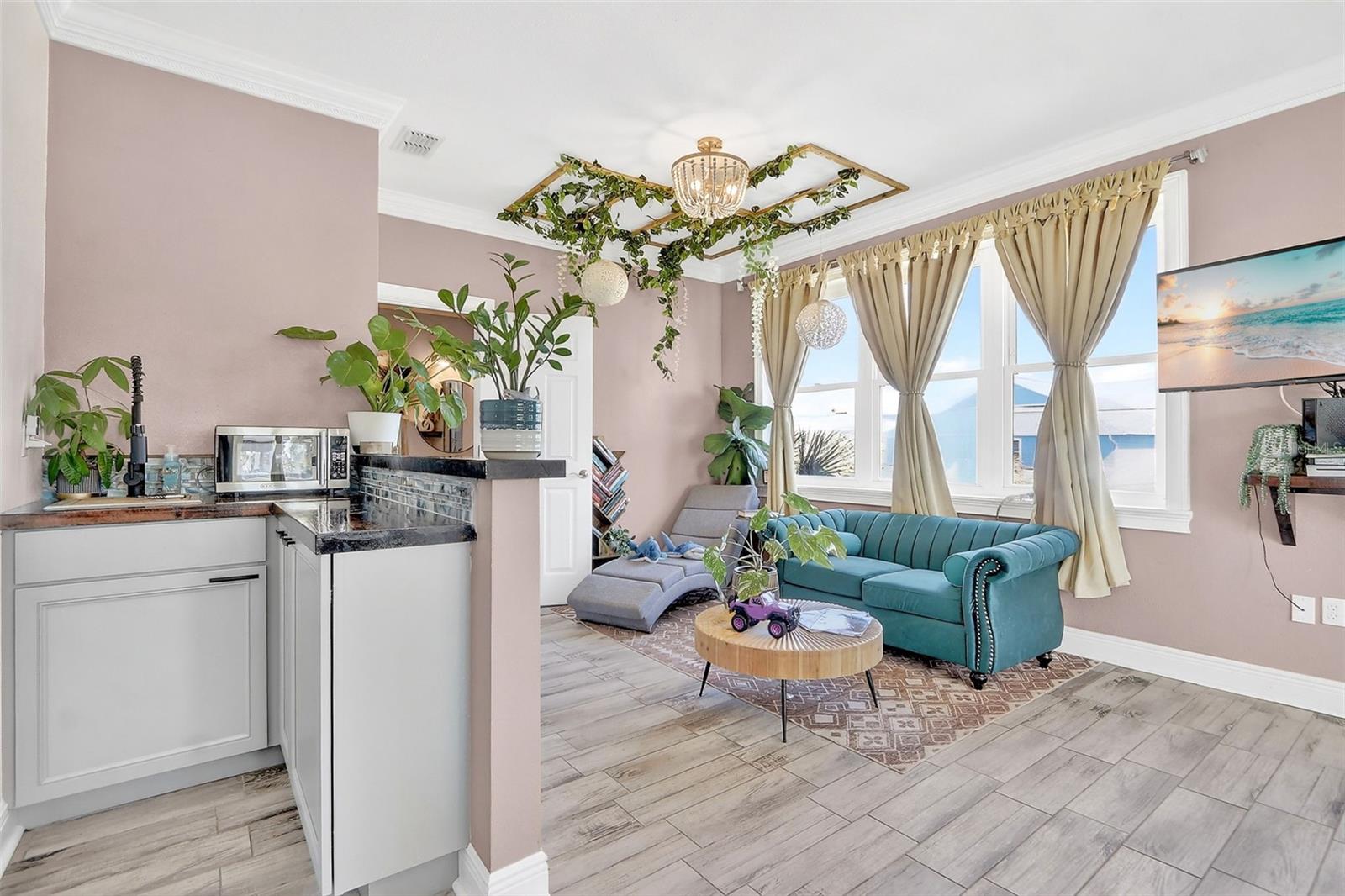 Image 19 of 45 For 1615 Central Avenue