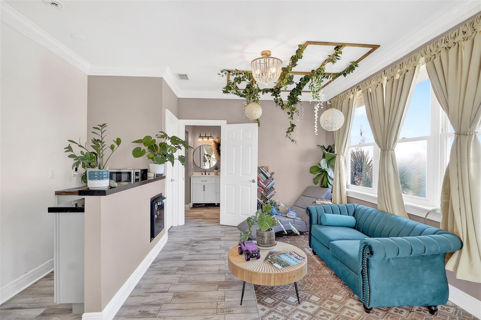 Image 22 of 45 For 1615 Central Avenue