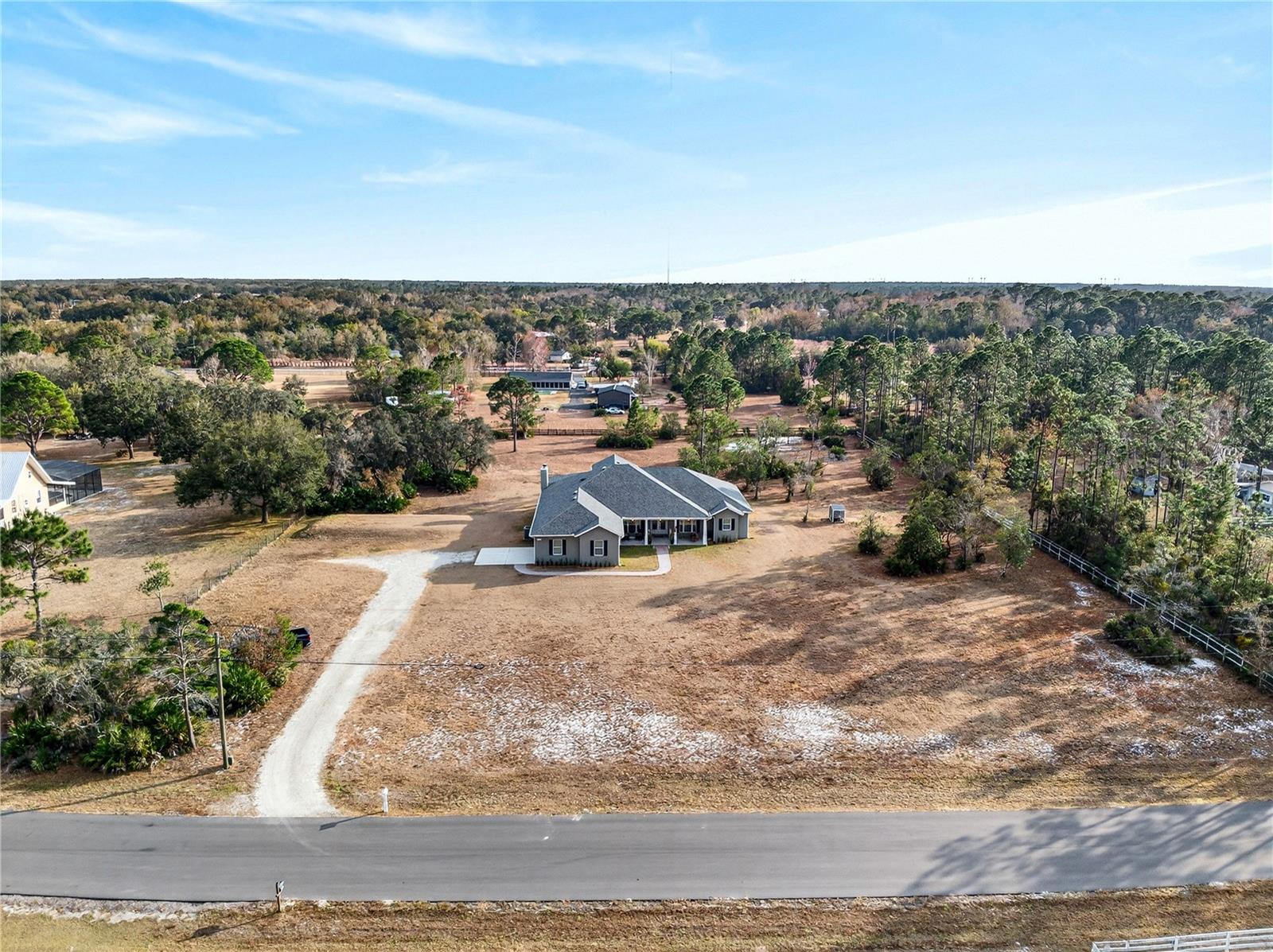 Image 3 of 91 For 21506 Hobby Horse Lane