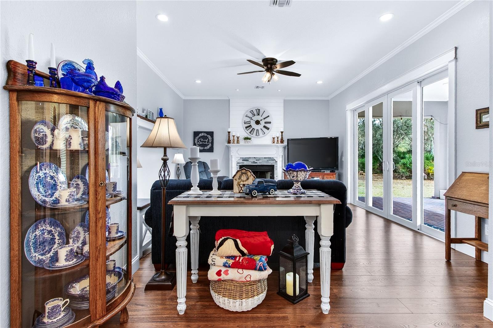 Image 39 of 91 For 21506 Hobby Horse Lane