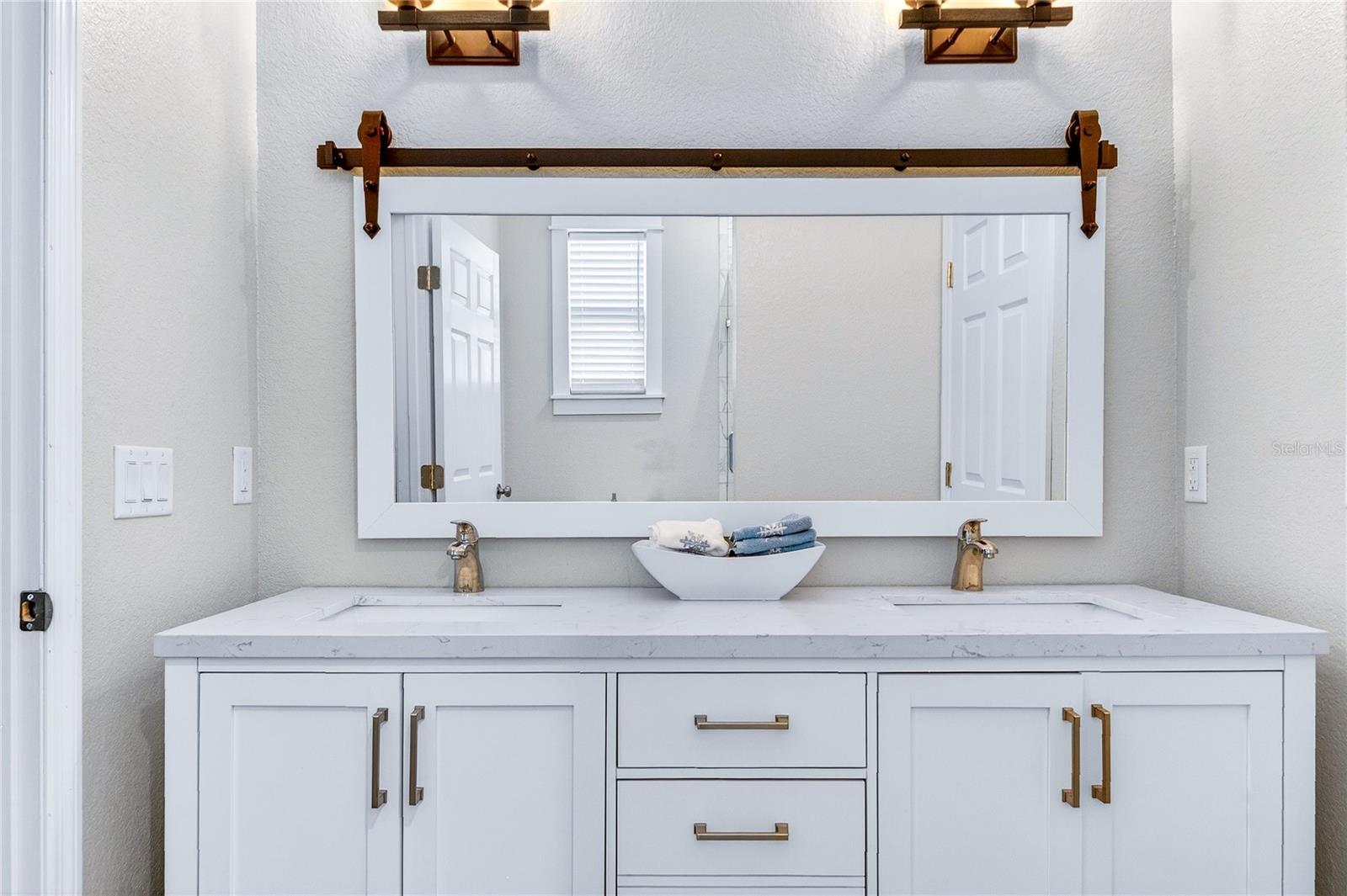 Image 58 of 91 For 21506 Hobby Horse Lane