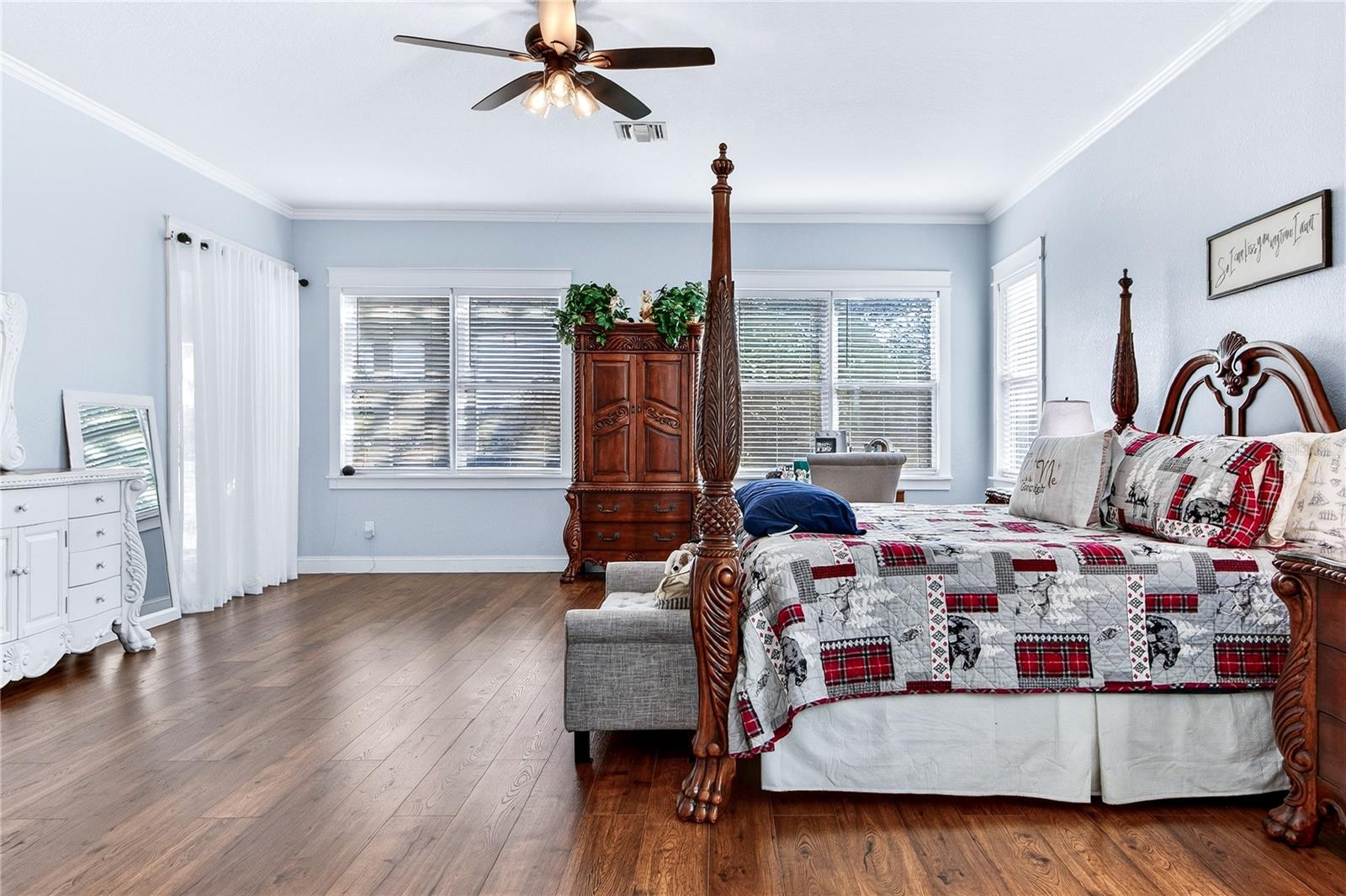 Image 70 of 91 For 21506 Hobby Horse Lane