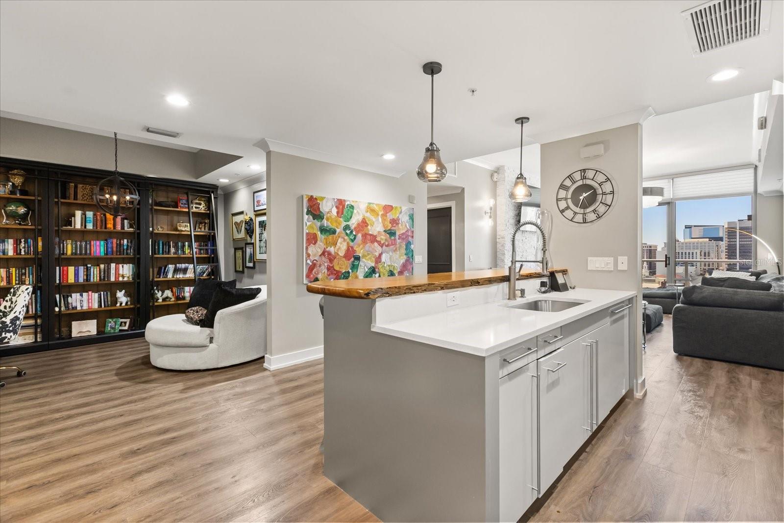 Image 7 of 28 For 260 Osceola Avenue 1507