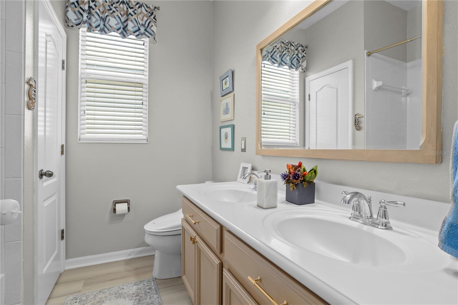 Image 24 of 35 For 5150 Ravena Avenue E