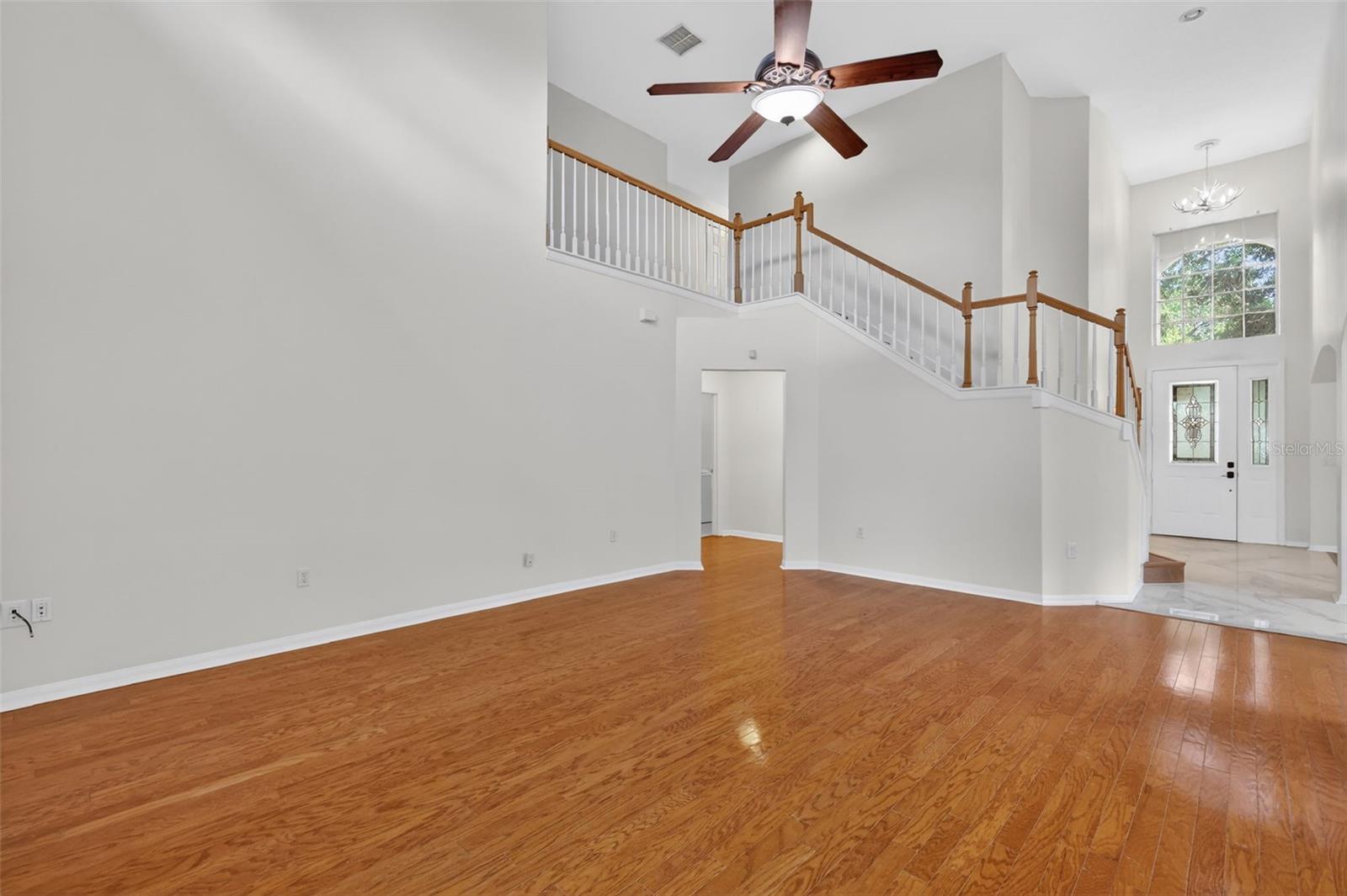 Image 18 of 49 For 729 Strihal Loop