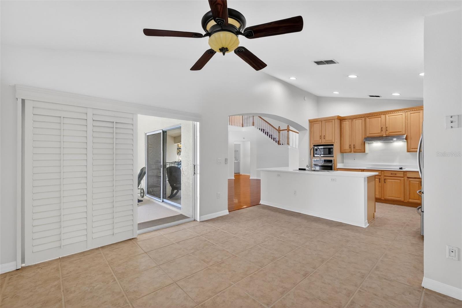 Image 24 of 49 For 729 Strihal Loop