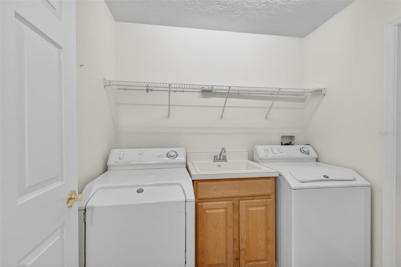 Image 31 of 49 For 729 Strihal Loop