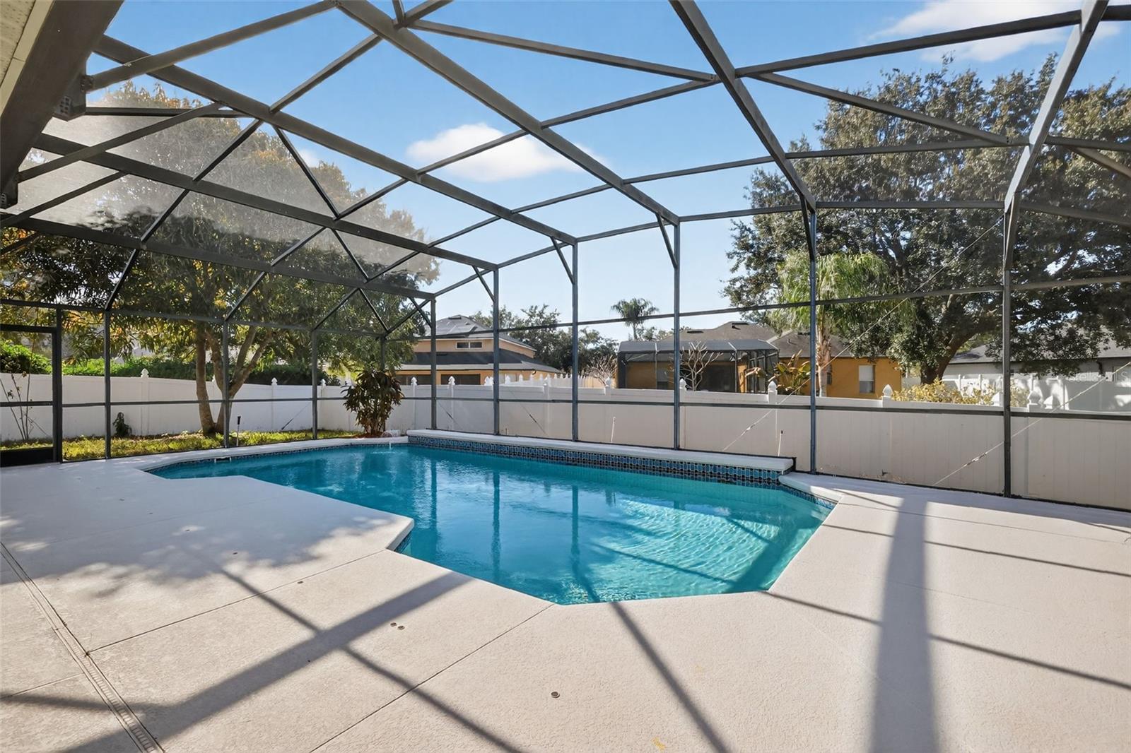 Image 44 of 49 For 729 Strihal Loop