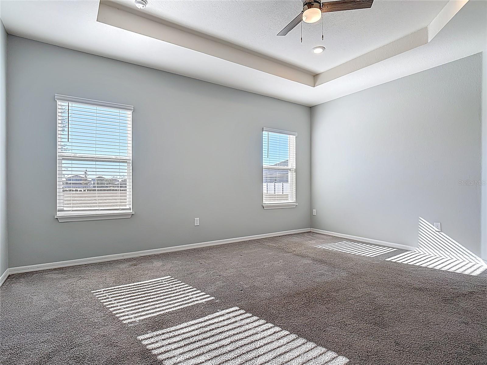 Image 18 of 49 For 840 Sydney Street