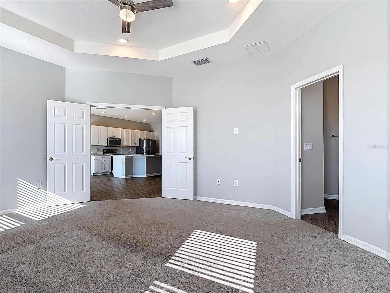 Image 20 of 49 For 840 Sydney Street