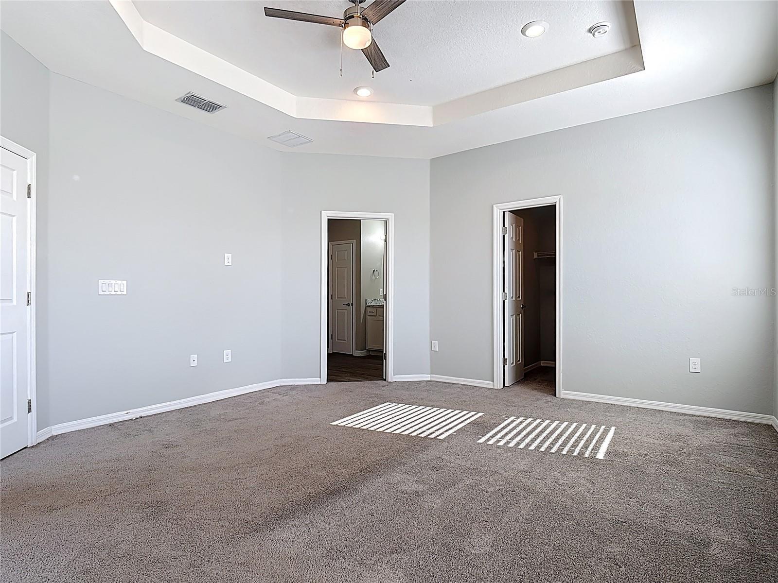 Image 21 of 49 For 840 Sydney Street