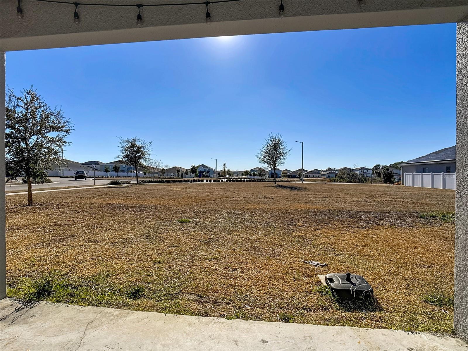 Image 36 of 49 For 840 Sydney Street