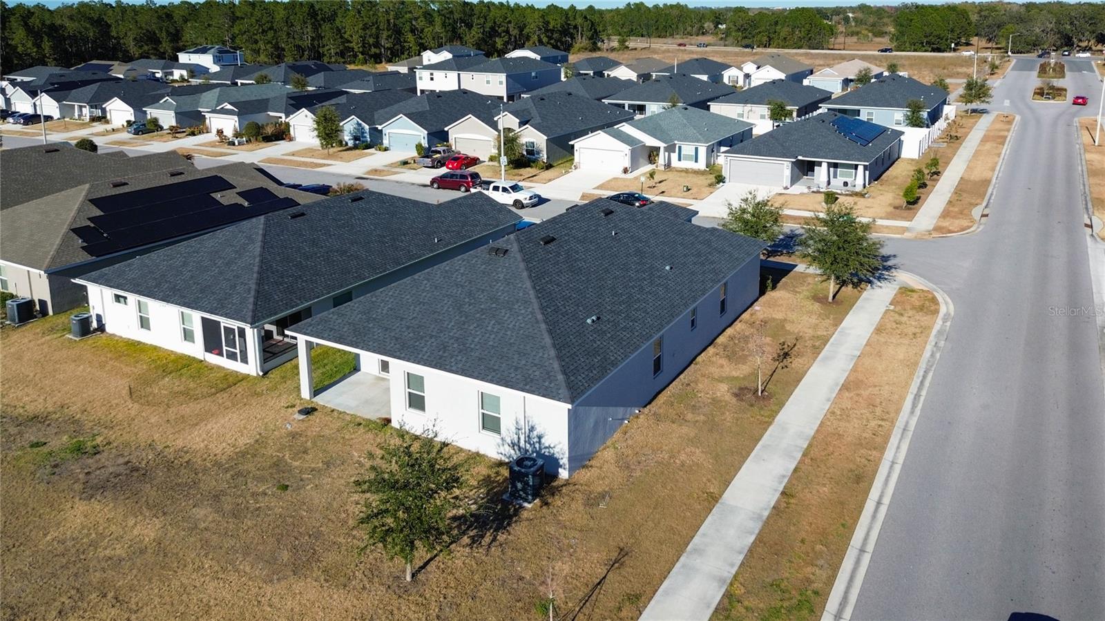 Image 42 of 49 For 840 Sydney Street