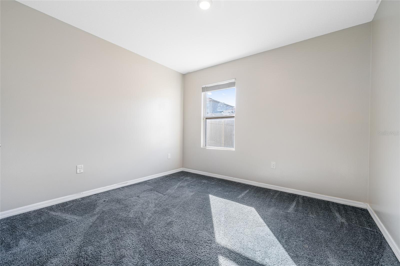 Image 18 of 49 For 305 Meadowbrook Boulevard