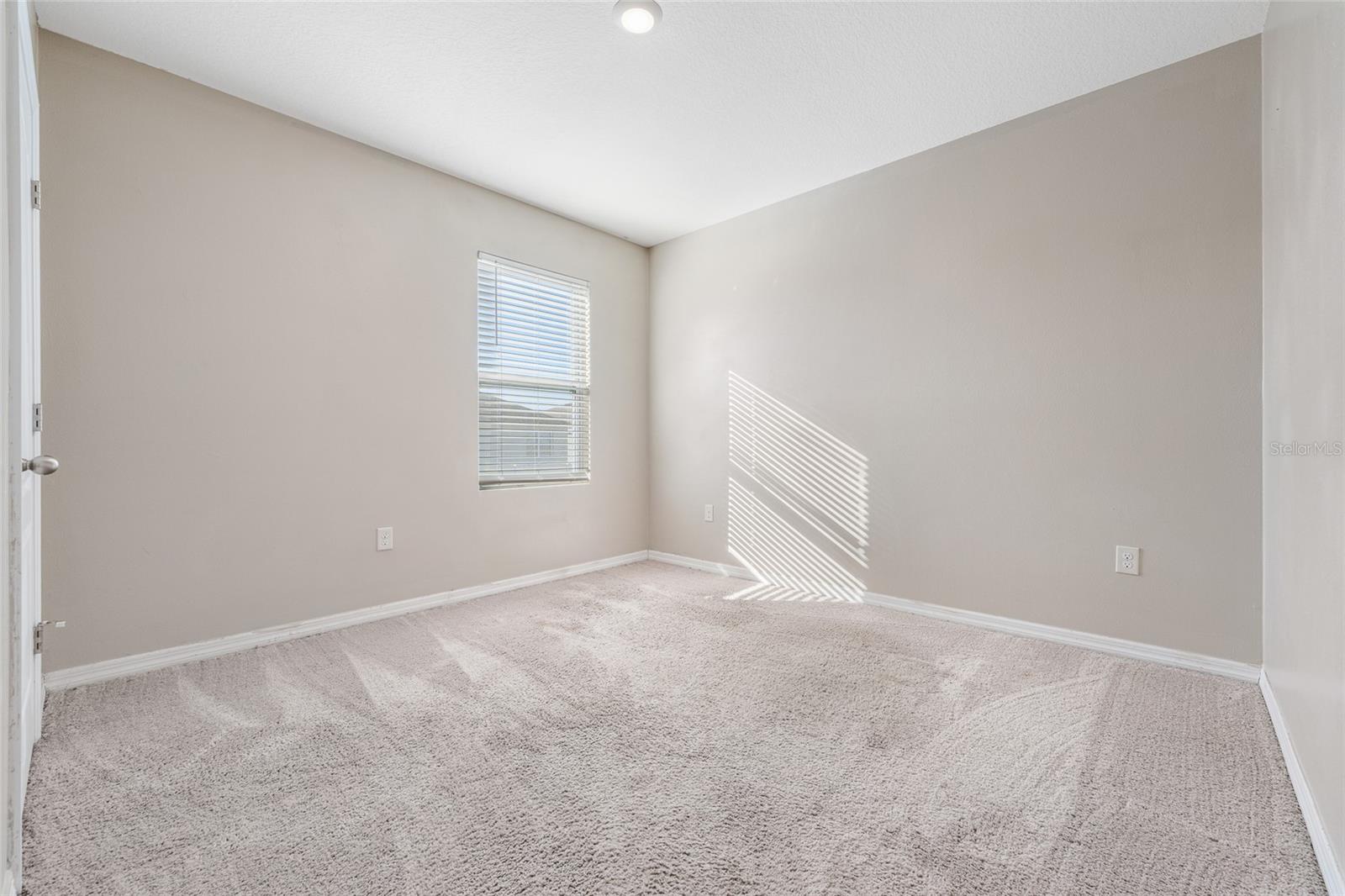 Image 32 of 49 For 305 Meadowbrook Boulevard