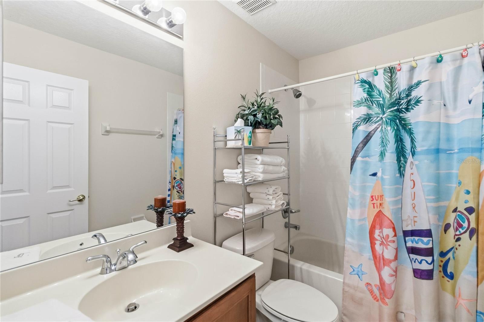 Image 21 of 29 For 1240 Retreat View Circle