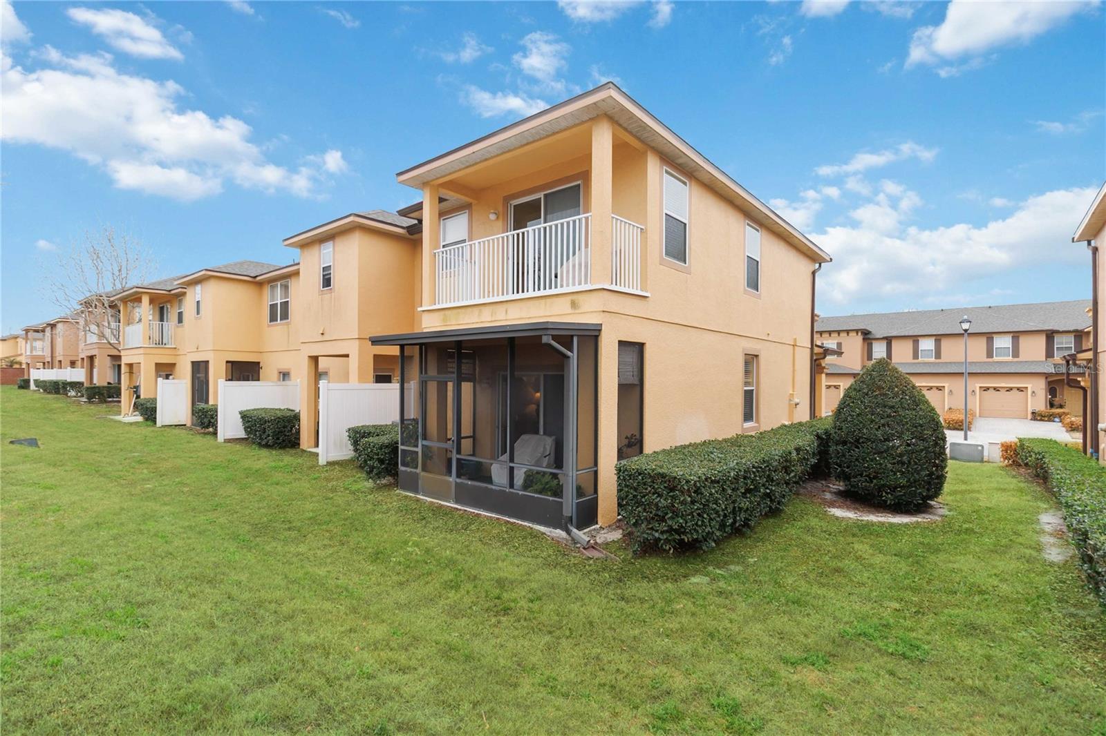 Image 23 of 29 For 1240 Retreat View Circle