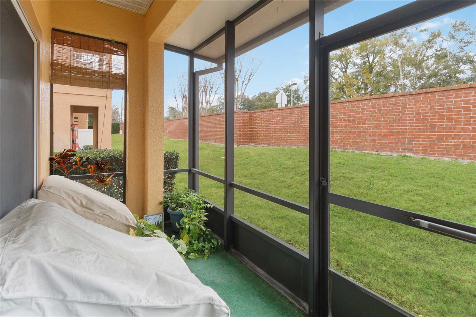 Image 25 of 29 For 1240 Retreat View Circle