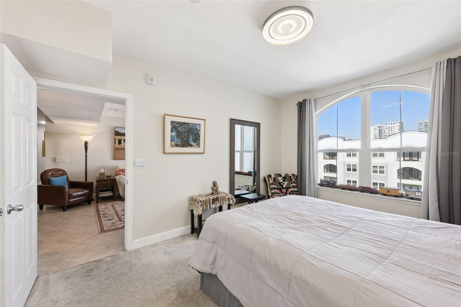 Image 10 of 33 For 204 South Street 6058