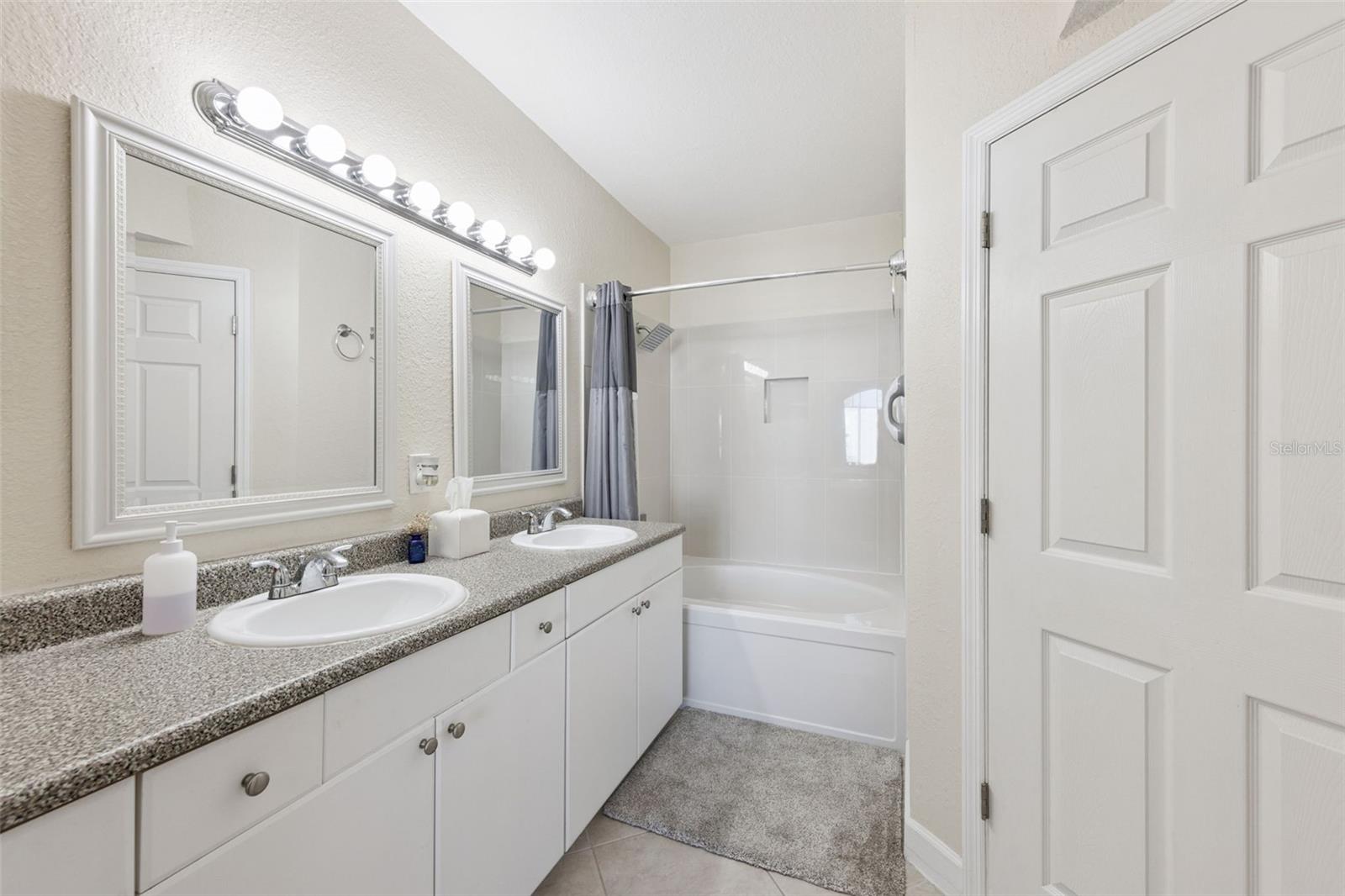 Image 13 of 33 For 204 South Street 6058