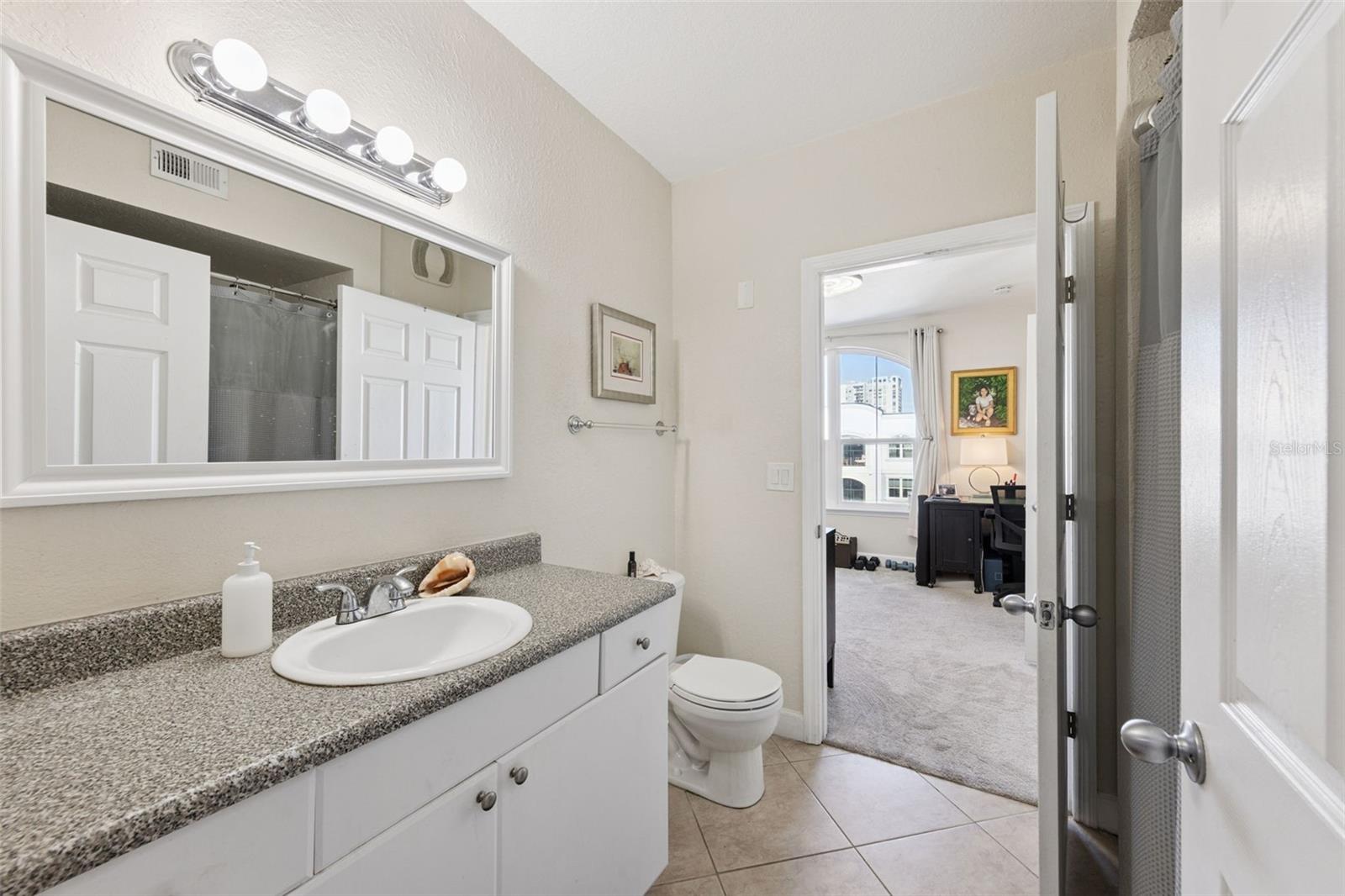 Image 16 of 33 For 204 South Street 6058