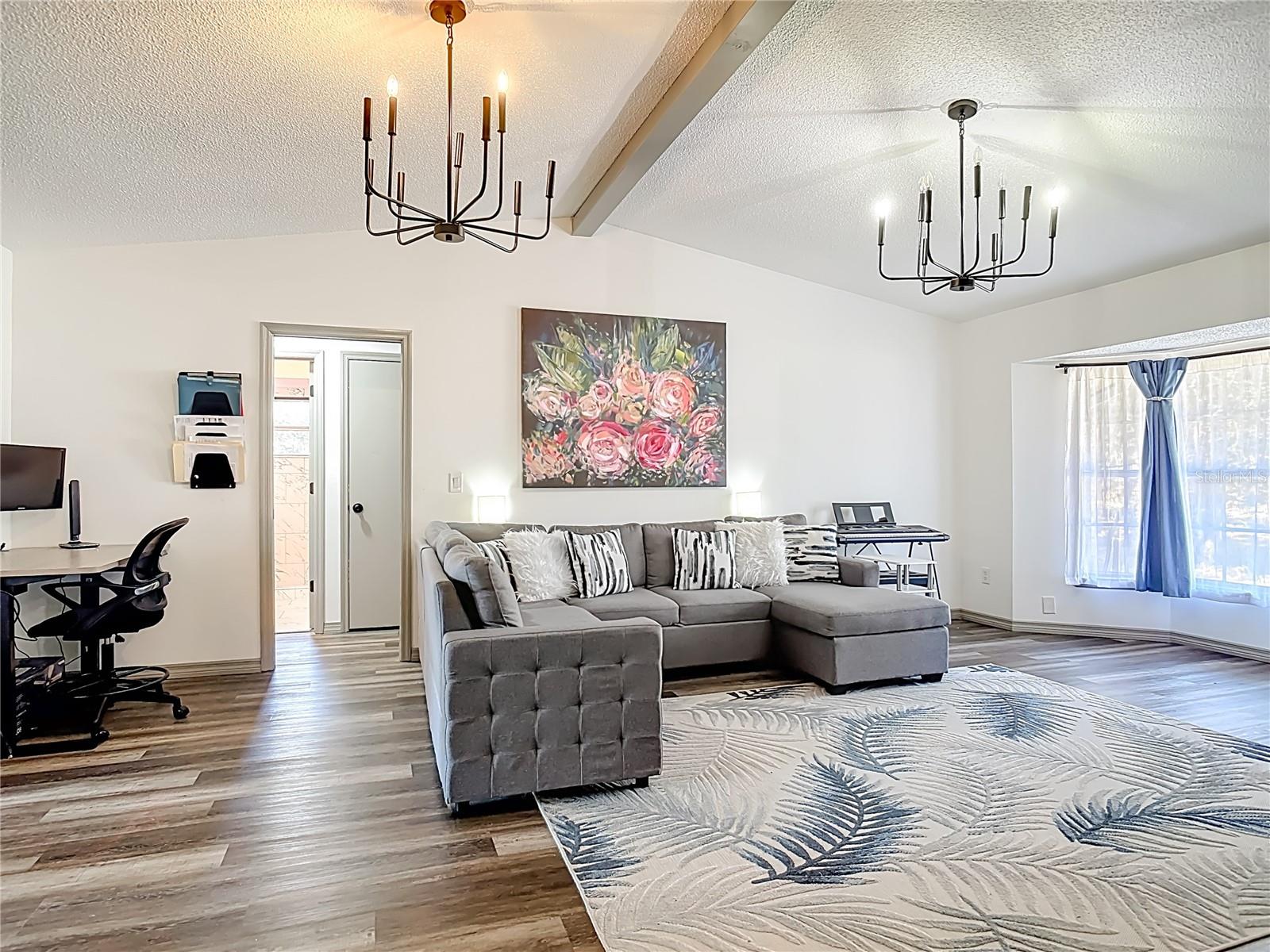 Image 11 of 53 For 131 Highbanks Road