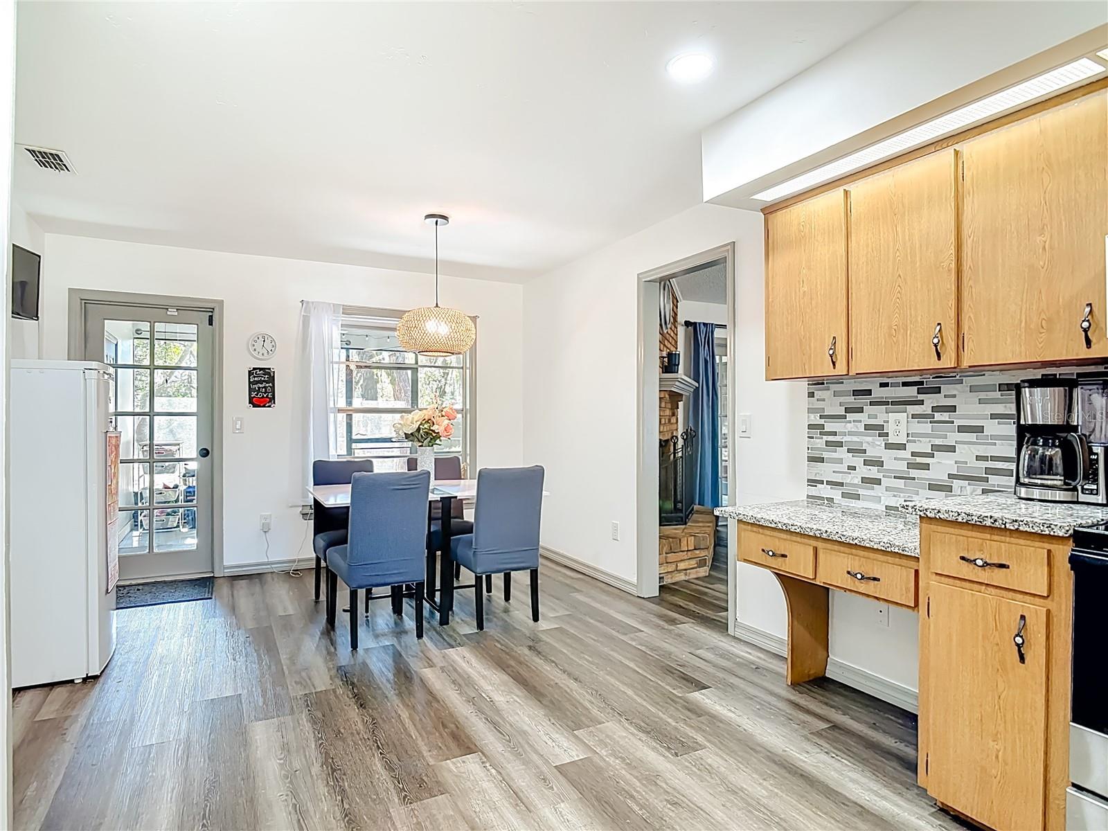 Image 18 of 53 For 131 Highbanks Road