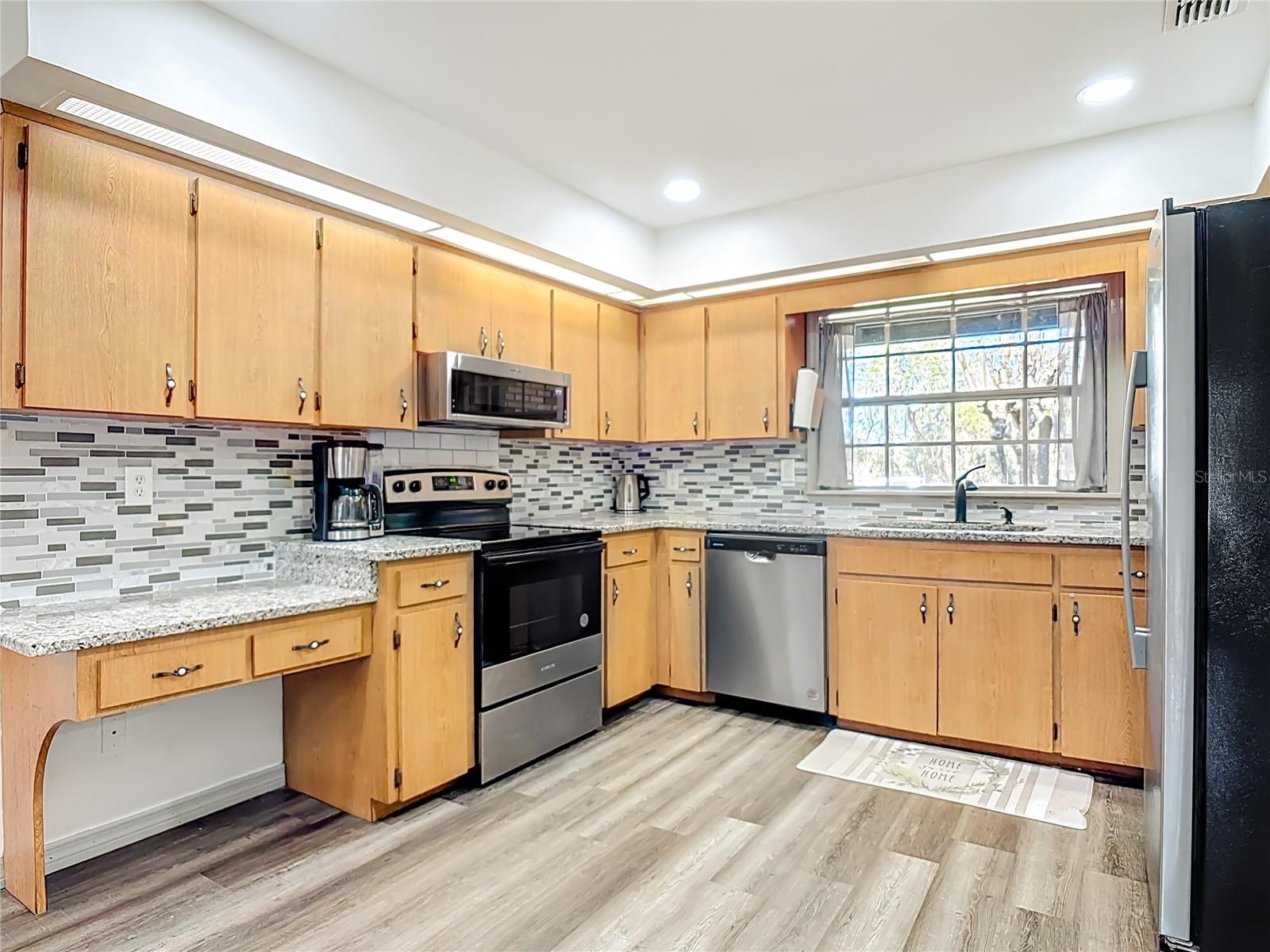 Image 19 of 53 For 131 Highbanks Road