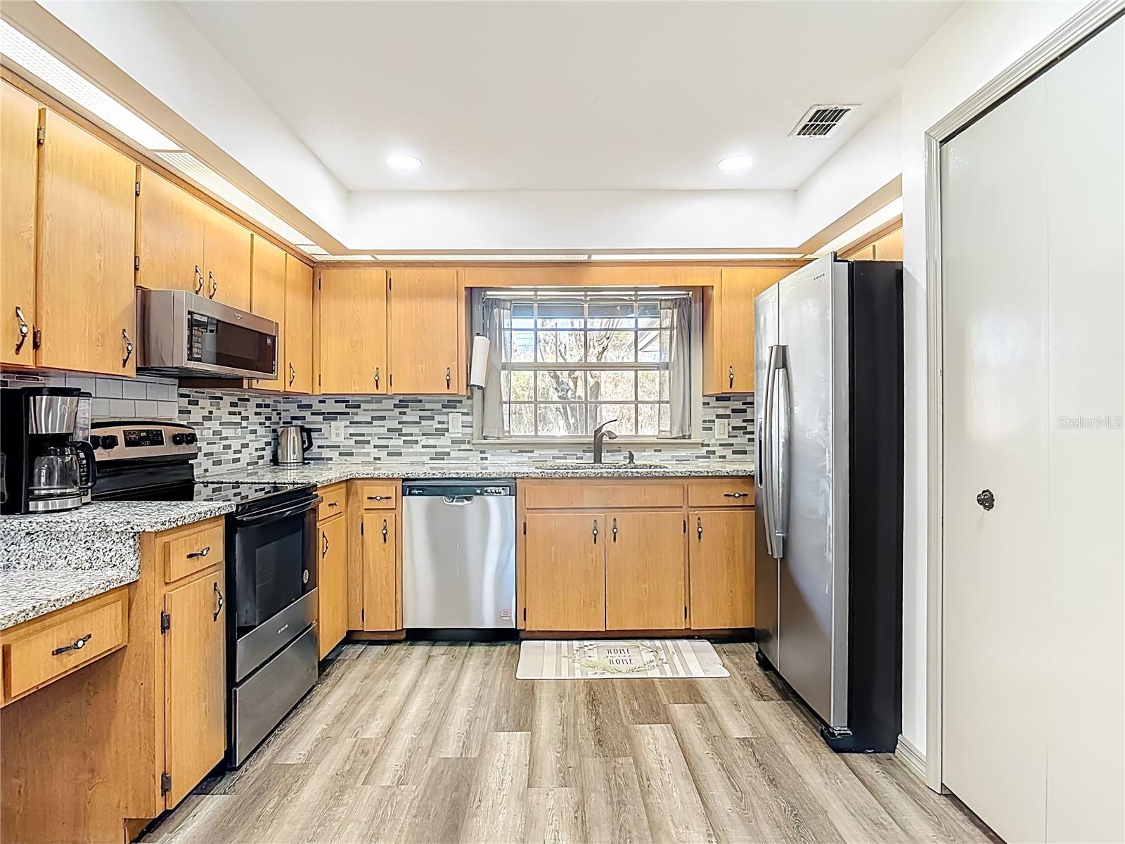 Image 21 of 53 For 131 Highbanks Road