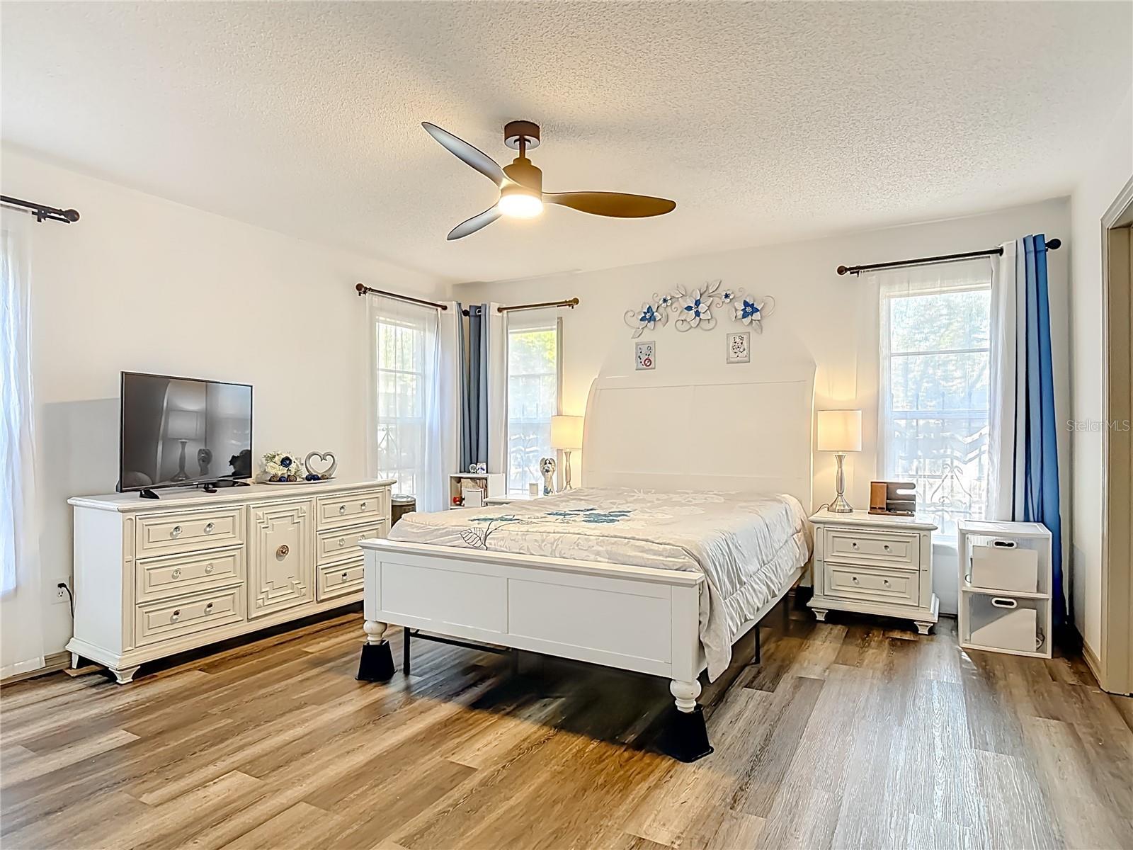 Image 22 of 53 For 131 Highbanks Road