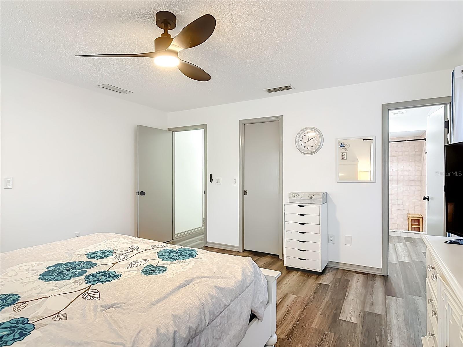 Image 24 of 53 For 131 Highbanks Road