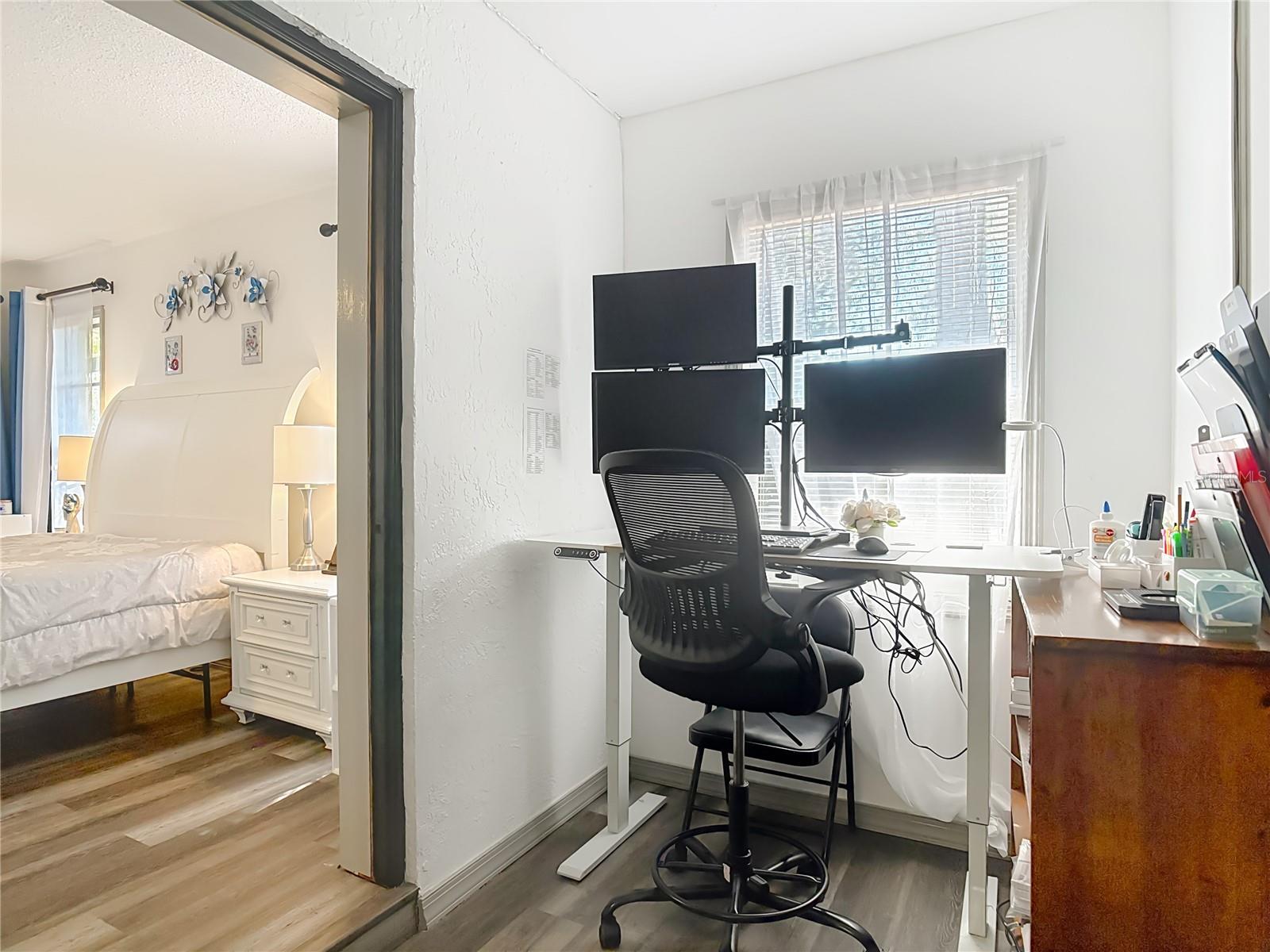 Image 28 of 53 For 131 Highbanks Road