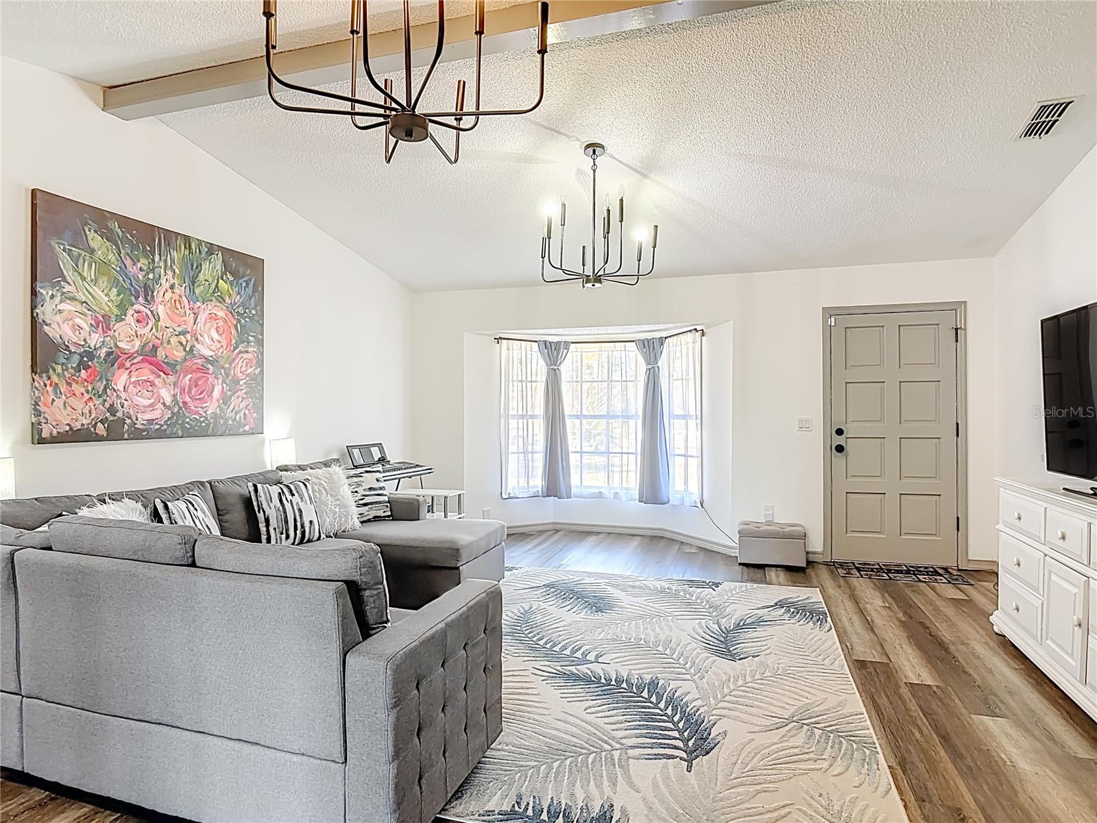 Image 8 of 53 For 131 Highbanks Road