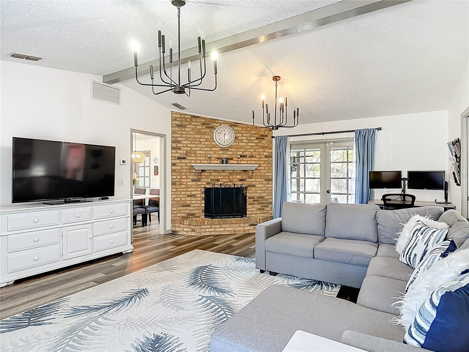 Image 9 of 53 For 131 Highbanks Road