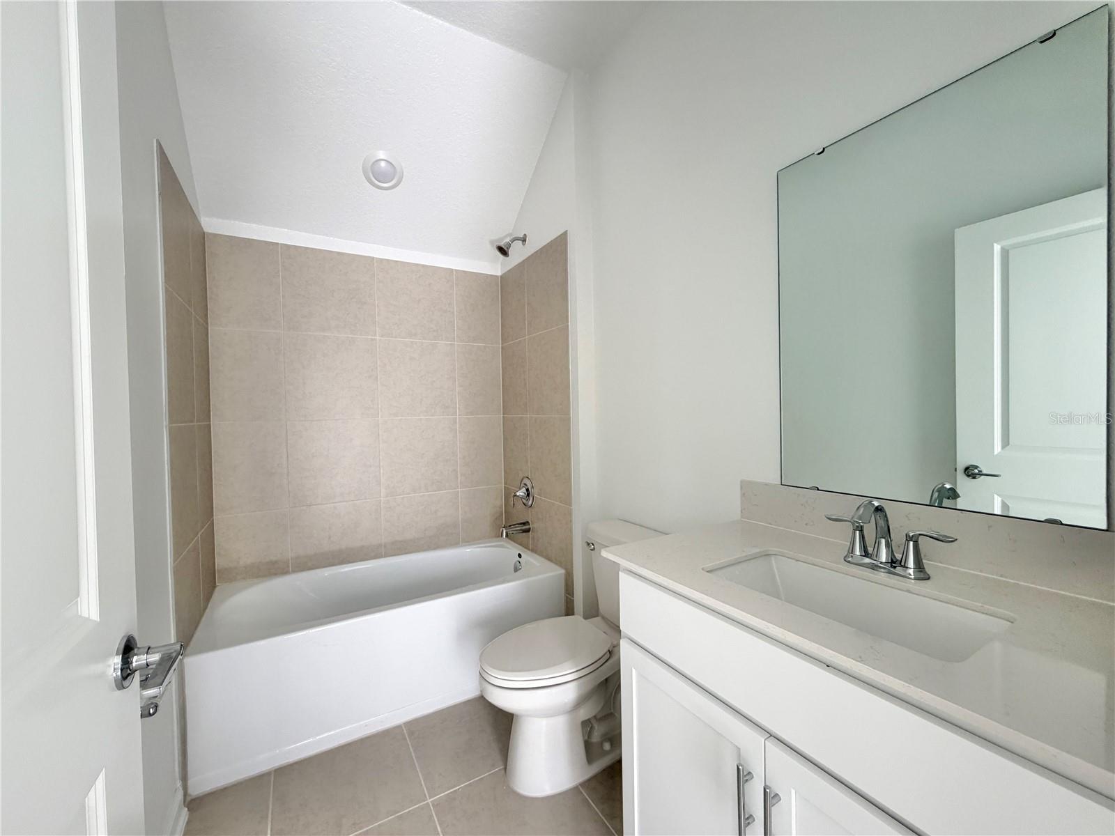 Image 11 of 33 For 2467 Rider Rain Lane