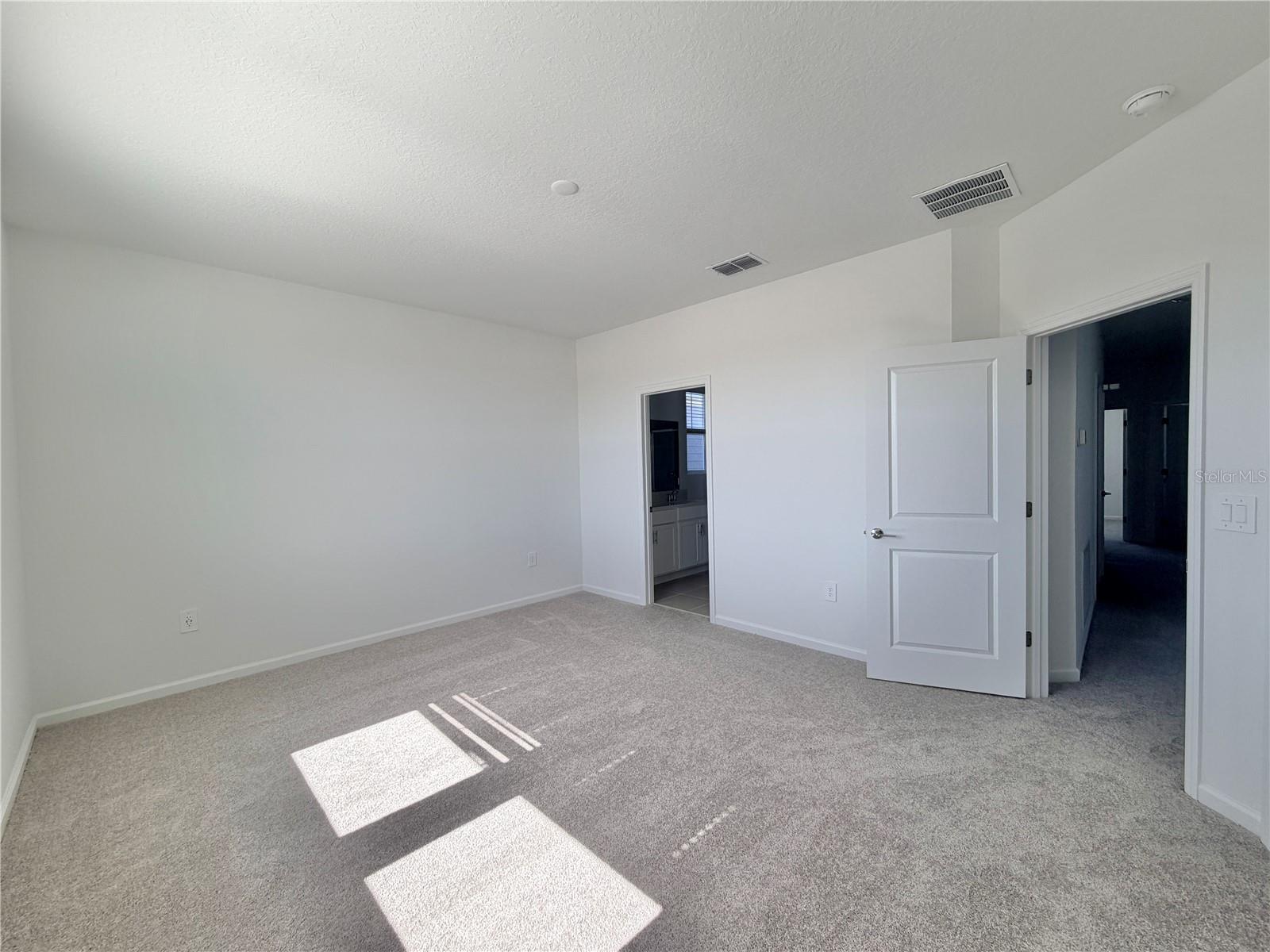 Image 17 of 33 For 2467 Rider Rain Lane