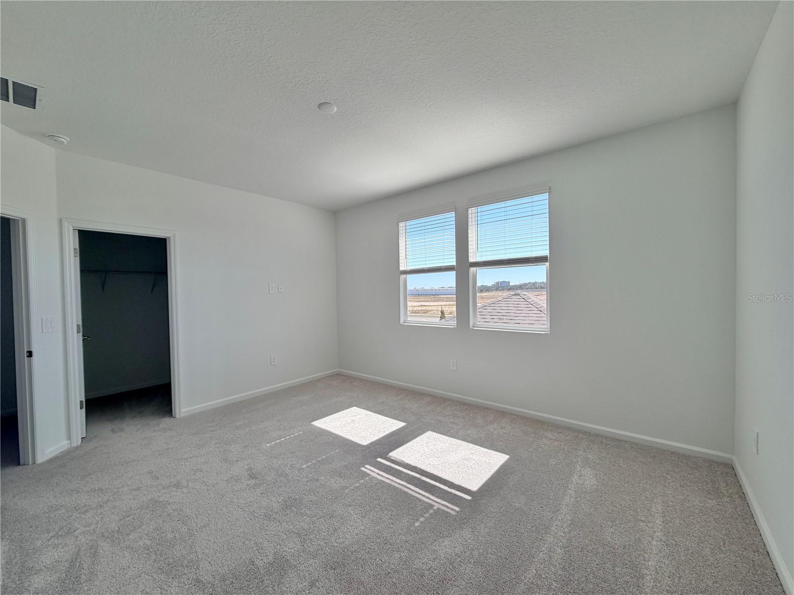 Image 19 of 33 For 2467 Rider Rain Lane