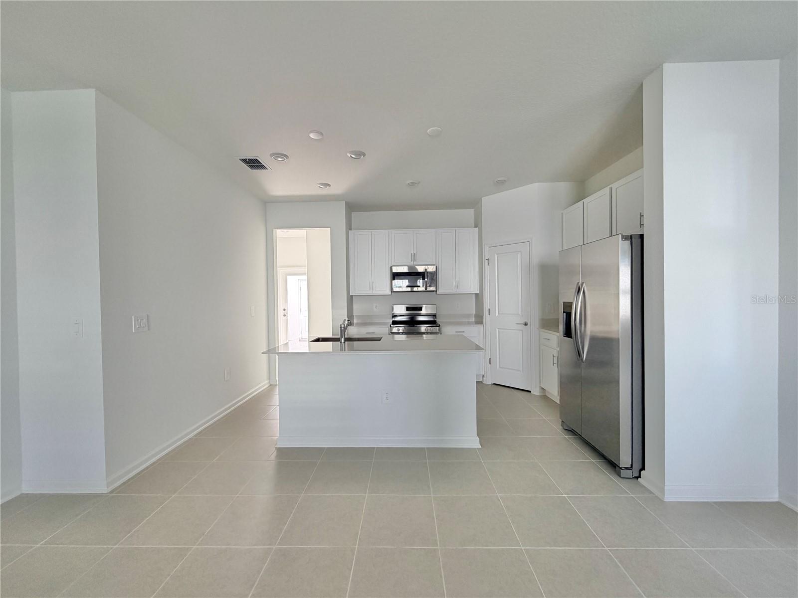 Image 5 of 33 For 2467 Rider Rain Lane