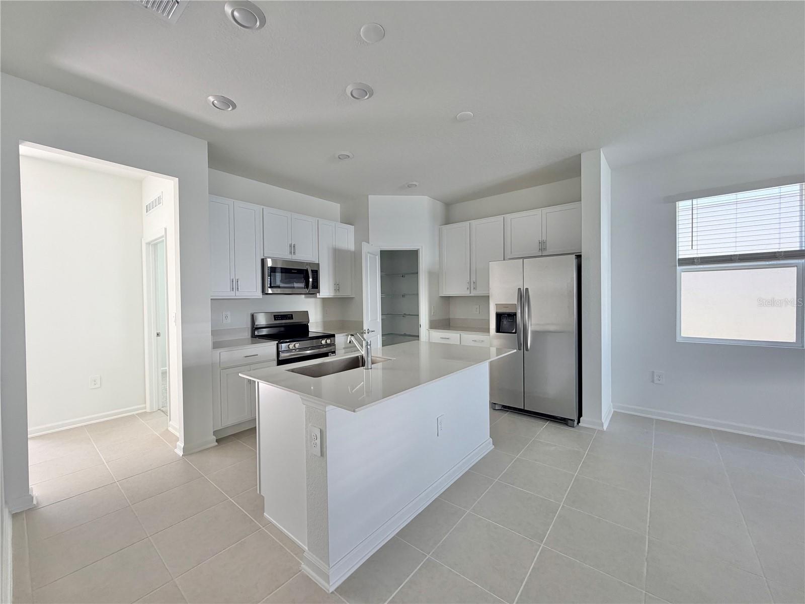 Image 6 of 33 For 2467 Rider Rain Lane