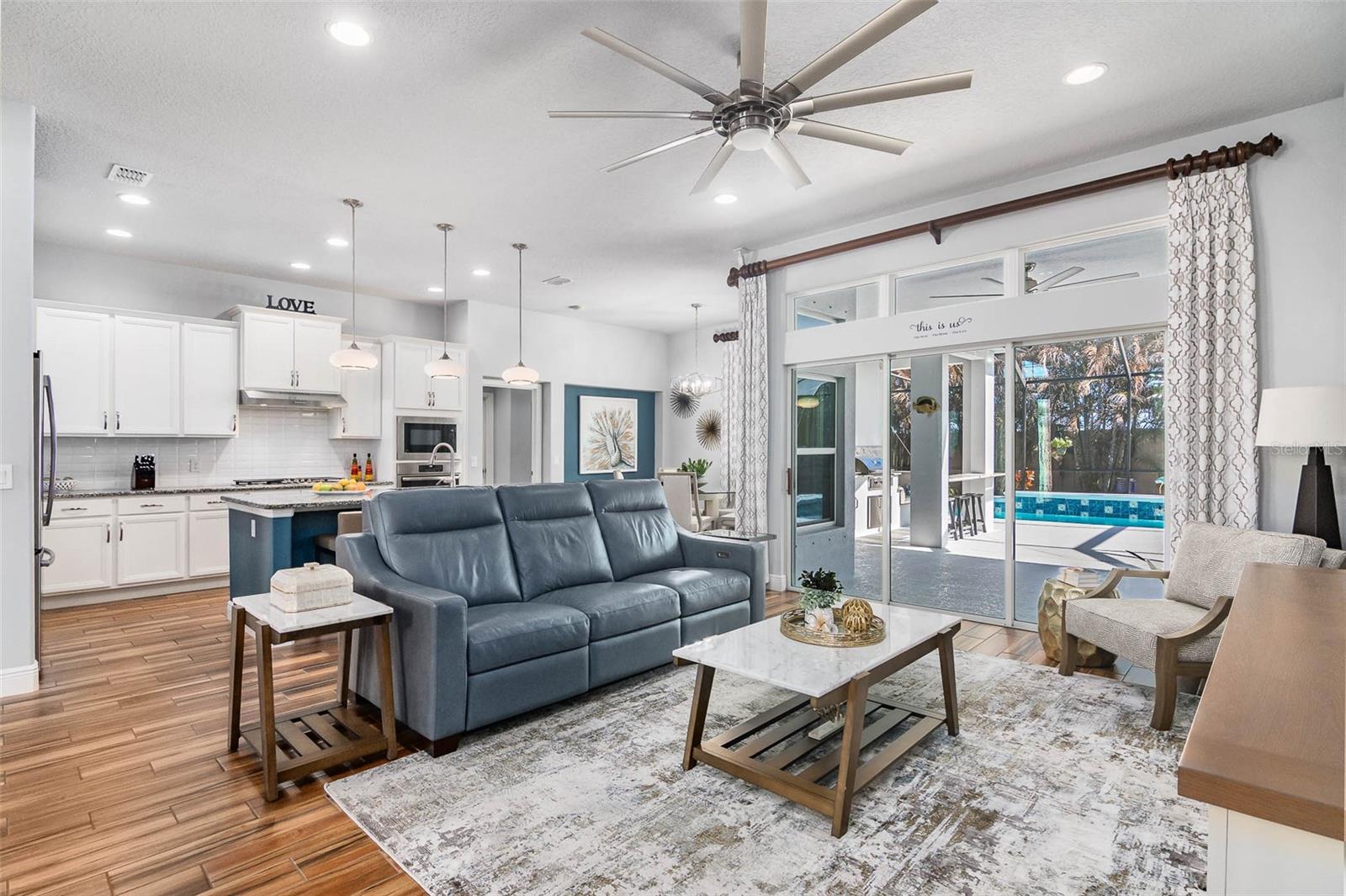 Image 14 of 52 For 4452 Ruthann Circle