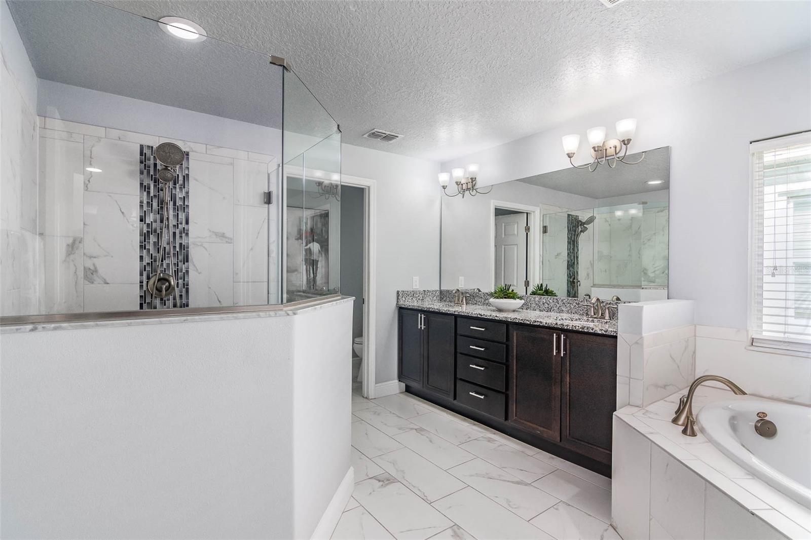 Image 19 of 52 For 4452 Ruthann Circle