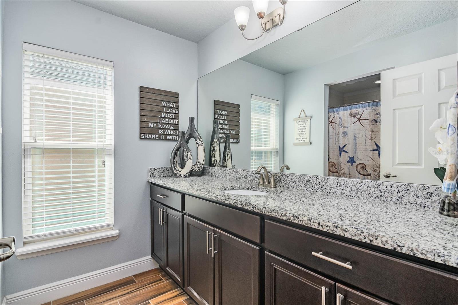 Image 22 of 52 For 4452 Ruthann Circle