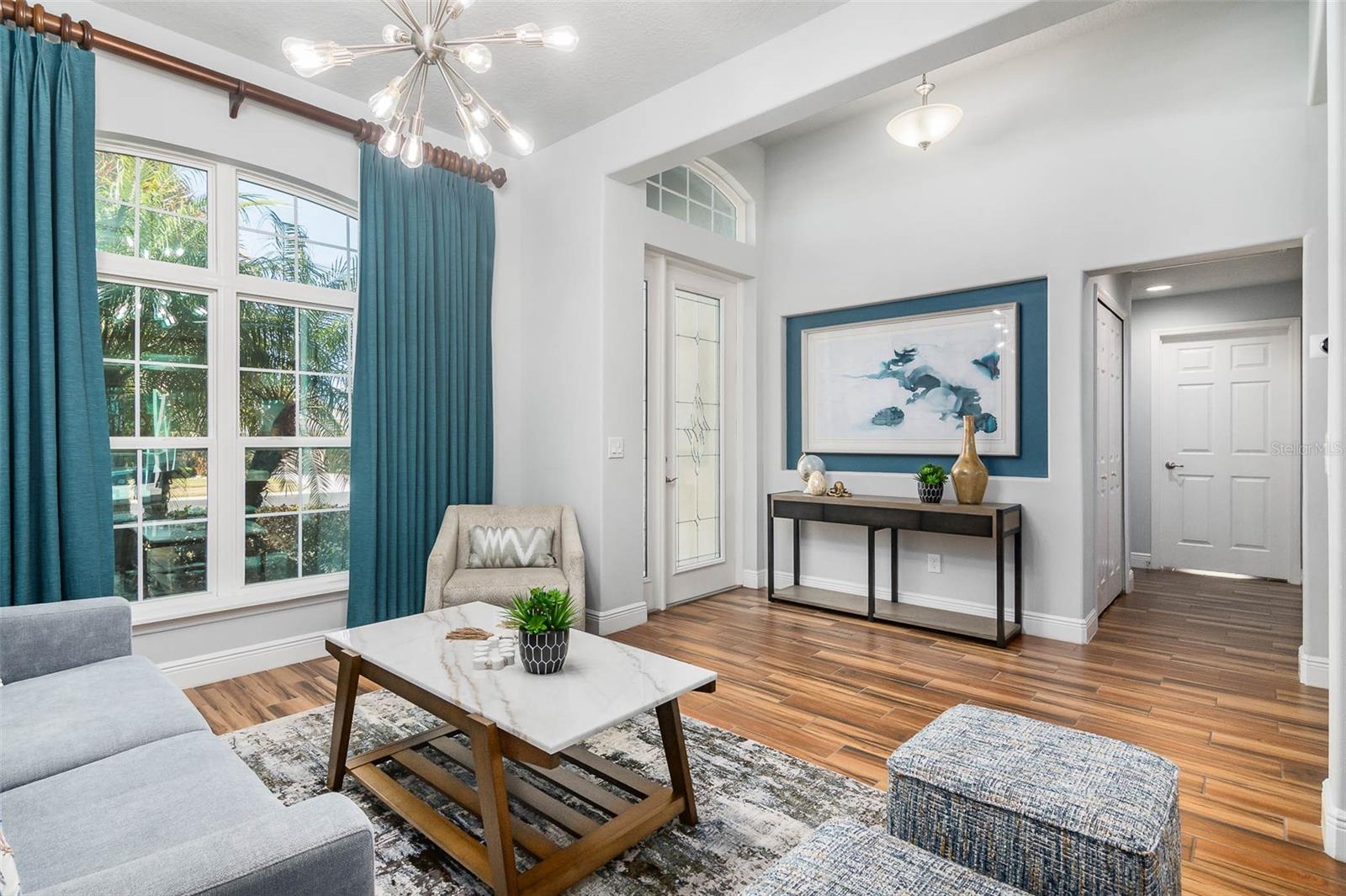 Image 5 of 52 For 4452 Ruthann Circle